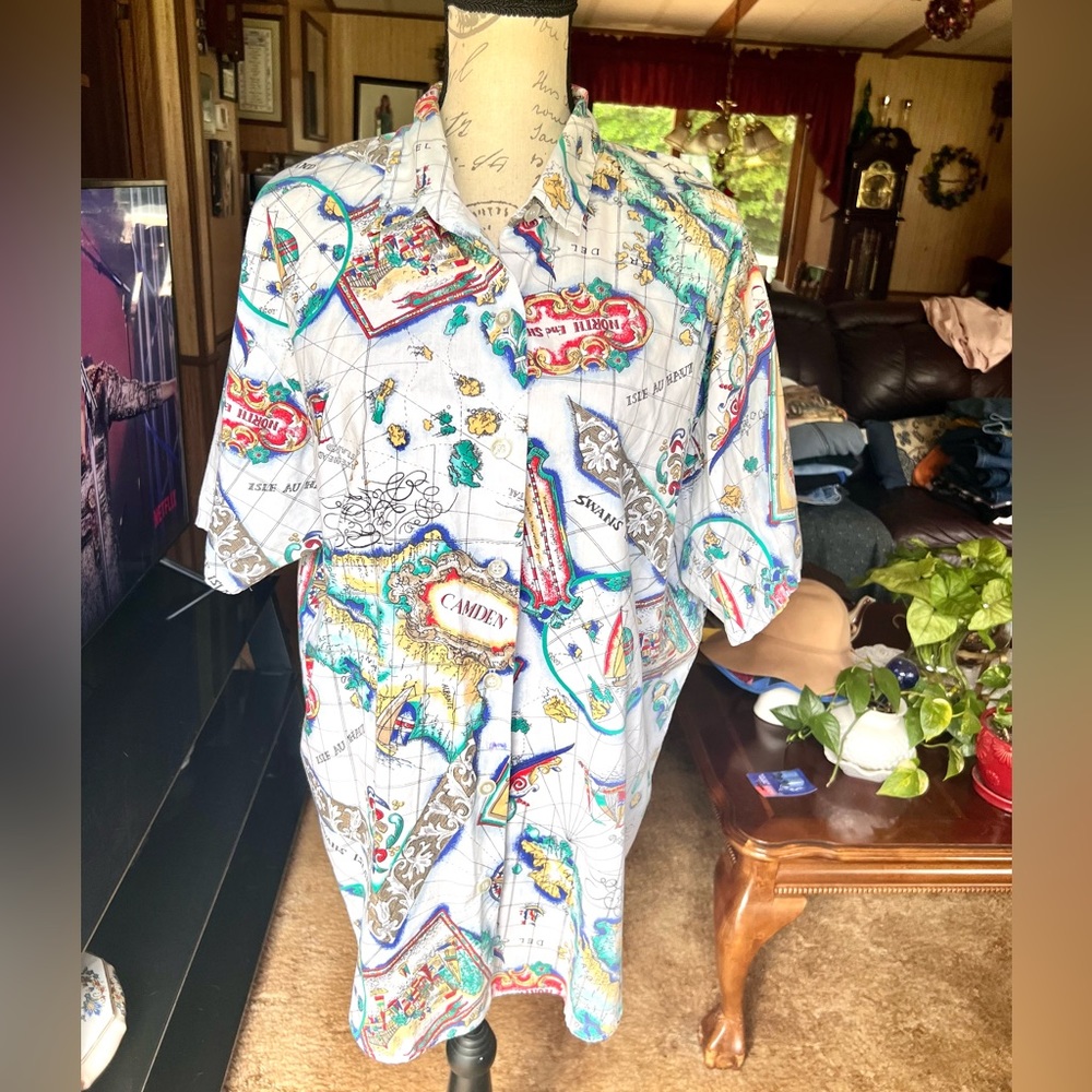 ⛵️Woman’s vintage map boat sailing ⛵️ button down shirt